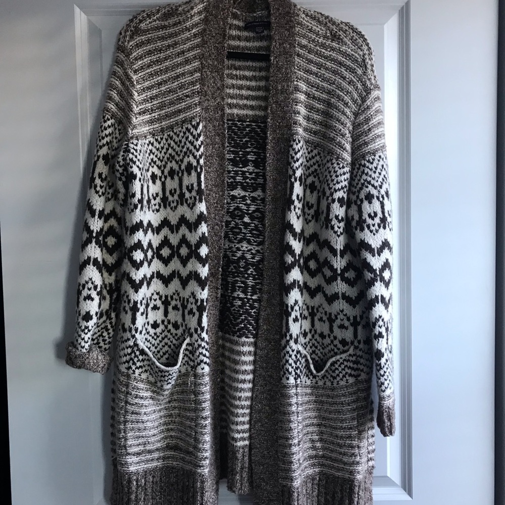 Gentle used: Tribal Print Cardigan